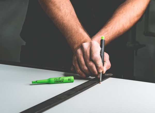 30403 Набор: строительный карандаш PICA DRY graphite + сменные стержни 4030, Германия